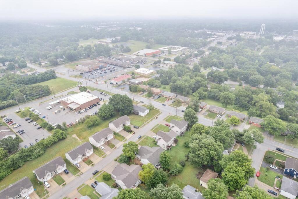 Beautiful Townhome, 11 Minutes To Downtown, Kcmo. Kansas City Ngoại thất bức ảnh