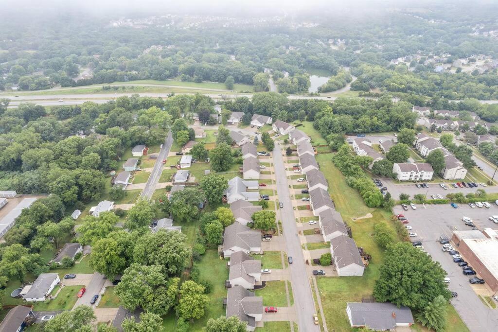 Beautiful Townhome, 11 Minutes To Downtown, Kcmo. Kansas City Ngoại thất bức ảnh
