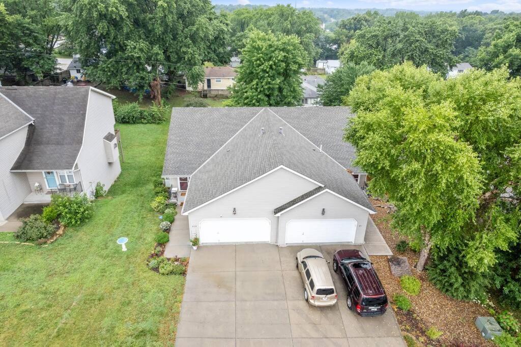 Beautiful Townhome, 11 Minutes To Downtown, Kcmo. Kansas City Ngoại thất bức ảnh